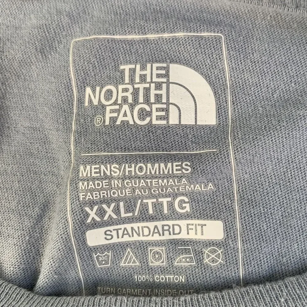 The North‎ Face Mens 2XL Grey Long Sleeve T-shirt layering outdoors